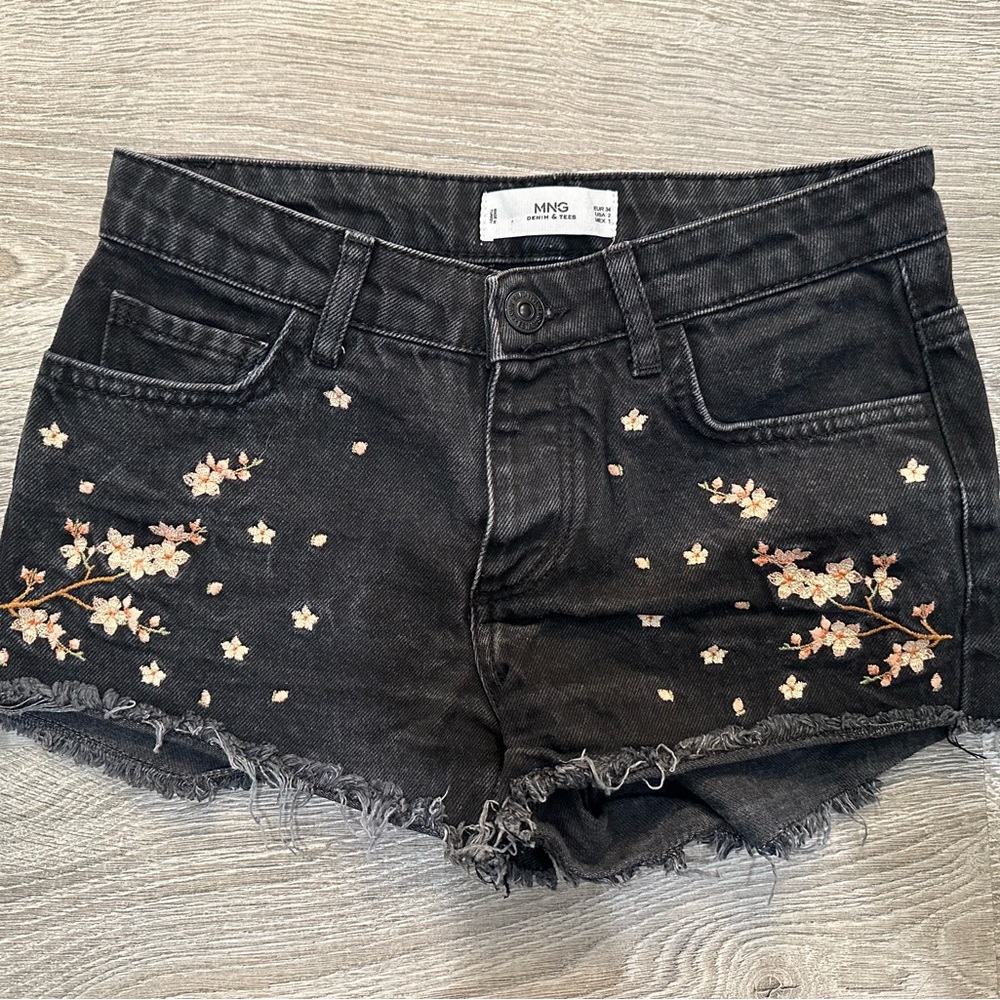 Mango Black Cherry Blossoms Embroidered Women's Shorts